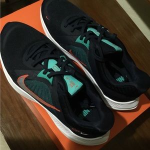 Women’s Nike Quest 5